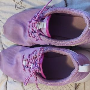 Running shoes